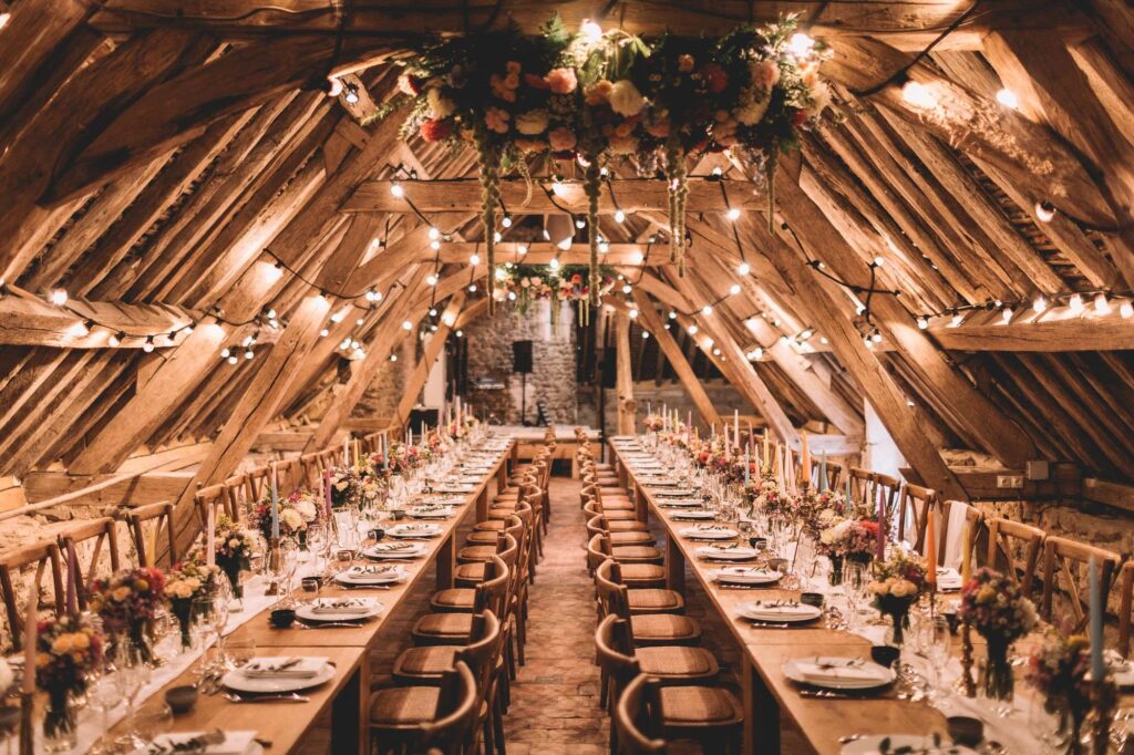 repas mariage champêtre sous les toits à proximité de Paris