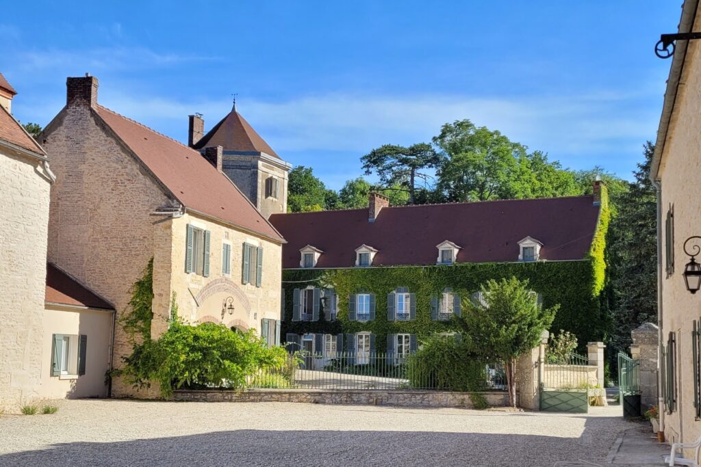 Domaine saint Marc dans l'Yonne pour mariage champêtre en Bourgogne