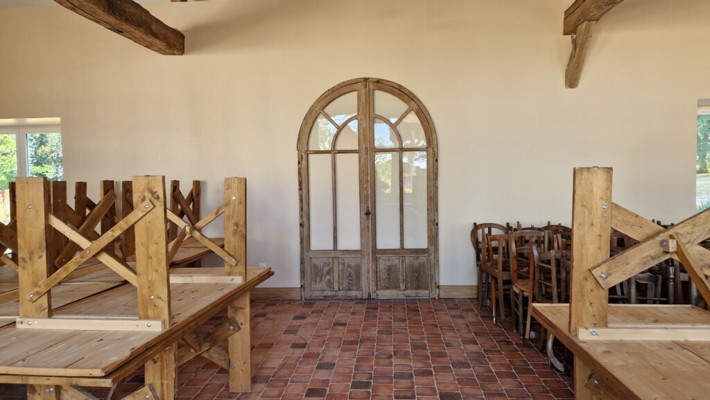 salle de mariage avec du caractère proche de Paris