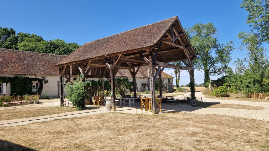 préau omaine mariage à la campagne